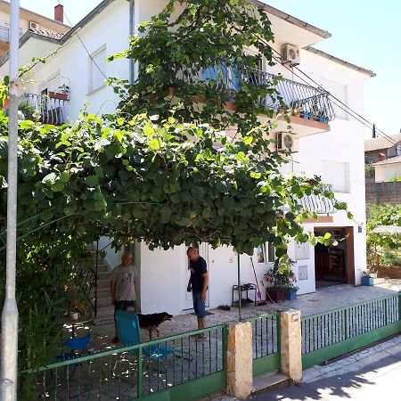 Apartments Luki Trogir Exterior foto