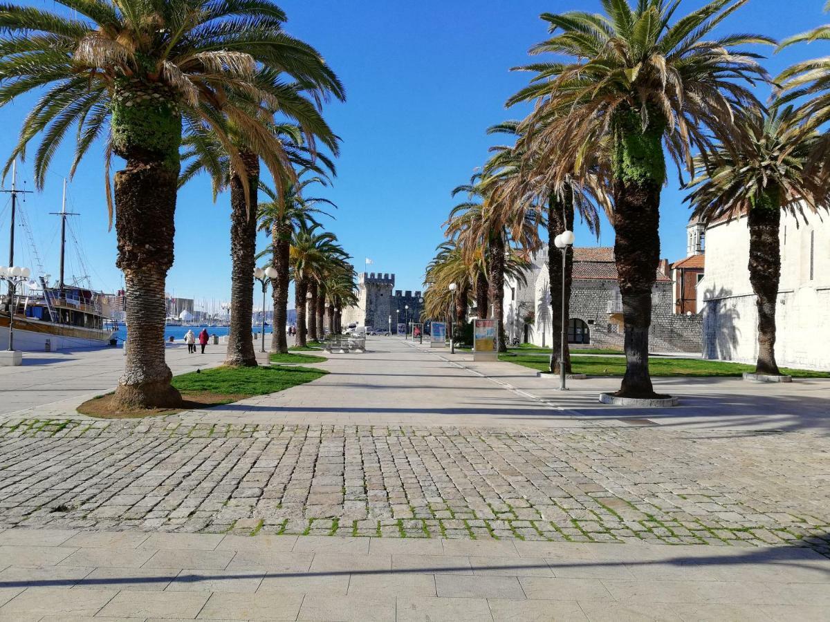 Apartments Luki Trogir Exterior foto